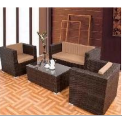 Table + 2 petits sofa + 1 grand sofa