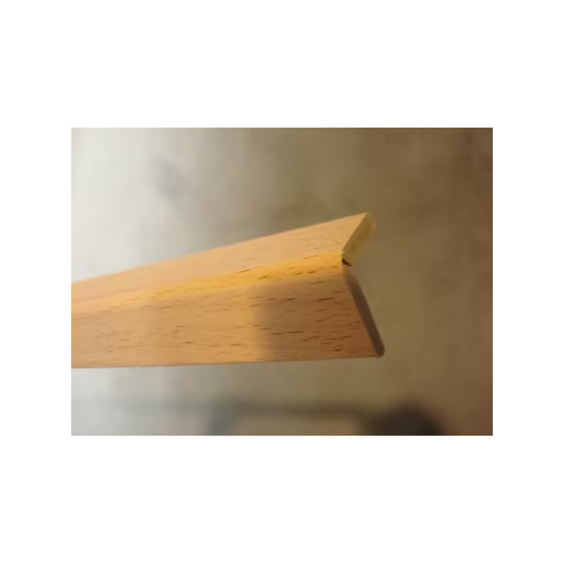 Baguette d'angle revêtu 22x22mm 2.4m hêtre