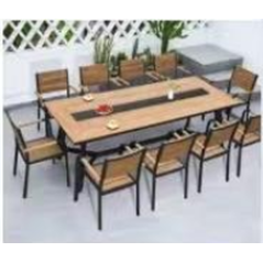 Table 240x100x75cm + 10 chaises 55x55x86cm